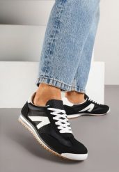Czarne Sneakersy Klasyczne Tenisówki Zdobione Przeszyciami Bortewi. Czarne trampki Renee, z aplikacjami, z jeansu, klasyczne, bez zapięcia. W wyprzedaży za 67.99 zł.