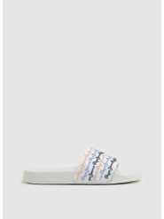 Pepe Jeans FOOTWEAR Klapki w kolorze białym rozmiar: 37. Białe klapki Pepe Jeans FOOTWEAR, bez wzorów, z jeansu, klasyczne, z otwartym noskiem, bez obcasa, bez zapięcia. Za 110.45 zł.
