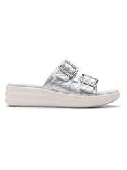 Clarks Klapki "Drift Buckle" w kolorze srebrnym rozmiar: 39,5. Szare klapki Clarks, bez wzorów, klasyczne, z otwartym noskiem, bez obcasa, bez zapięcia. Za 100.99 zł.