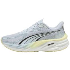 Buty do biegania damskie Puma Velocity Nitro 4. Niebieskie buty do biegania Puma, bez wzorów, z materiału, bez zapięcia, do biegania. Za 665.80 zł.