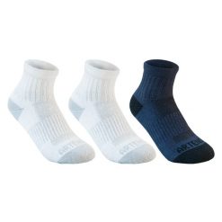 Skarpety sportowe tenis RS500 mid 3 pary. Białe buty sportowe lifestyle Decathlon, bez wzorów, z bawełny. Za 29.99 zł.