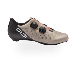 Buty ERGO 6 srebrne. Szare buty treningowe SIDI, bez wzorów, z mikrofibry, bez zapięcia, rowerowe. Za 1,302.00 zł.