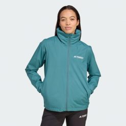 Kurtka przeciwdeszczowa Multi Essentials 2L. Niebieskie kurtki adidas, l, bez wzorów, bez kaptura, climaproof (adidas). Za 439.00 zł.