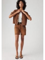 Levi's Szorty w kolorze jasnobrązowym rozmiar: W28. Brązowe szorty Levi's, z aplikacjami, z bawełny, klasyczne. Za 131.45 zł.