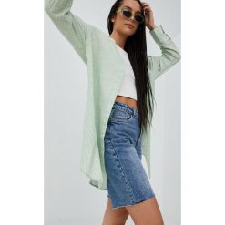 JDY koszula bawełniana damska kolor zielony relaxed. Zielone koszule JDY, bez wzorów, z bawełny, bez kołnierzyka, bez ramiączek. W wyprzedaży za 72.99 zł.