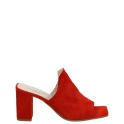 CZERWONE KLAPKI NOA CAMOSC ROSSO. Czerwone klapki Venezia, bez wzorów, ze skóry, bez obcasa, bez zapięcia. Za 199.00 zł.