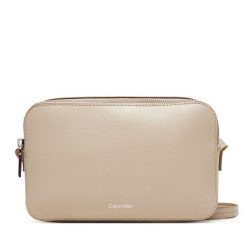 Torebka Calvin Klein. Brązowe listonoszki Calvin Klein, bez wzorów, bez dodatków. Za 369.99 zł.