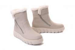 RIEKER Y3581-60 beige, botki damskie. Brązowe botki Rieker, bez wzorów, bez obcasa, na koturnie, bez zapięcia. Za 239.94 zł.