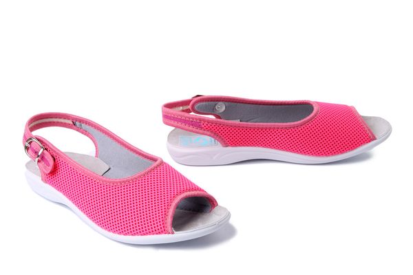 ADANEX 29549 SAK58VN różowy, sandały damskie. Czerwone sandały Adanex, bez wzorów, bez obcasa, bez zapięcia. Za 77.18 zł.