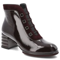 Botki damskie S. Barski, lakierowane skórzane na klocku ocieplane futerkiem z okrągłym noskiem, wino, CR52-696. Czerwone botki S.BARSKI, z aplikacjami, z lakierowanej skóry, eleganckie, z okrągłym noskiem, bez obcasa, na obcasie, bez zapięcia. Za 349.00 zł.