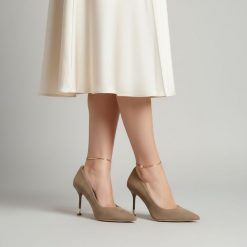 Czółenka damskie Chebello, ze skóry zamszowej wsuwane i na wysokiej szpilce, beżowe, 5021_-084-000-PSK-S423. Brązowe czółenka CheBello, bez wzorów, ze skóry, bez obcasa, na szpilce, bez zapięcia. Za 539.00 zł.