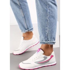 Biało-Różowe Buty Sportowe Regines. Białe buty sportowe lifestyle Renee, bez wzorów, z dresówki, przed kostkę, bez zapięcia. W wyprzedaży za 63.99 zł.