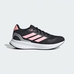 Buty Runfalcon 5. Czarne buty do biegania adidas, bez wzorów, z gumy, bez zapięcia, do biegania. Za 160.99 zł.