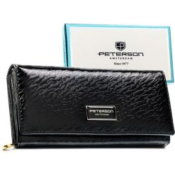Duży, czarny portfel damski zamykany na zatrzask, wykonany ze skóry naturalnej i ekologicznej - Peterson. Czarne portfele Peterson, bez wzorów, ze skóry ekologicznej. Za 89.99 zł.