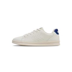 Sneakersy Hummel Court Line Ba. Białe buty sportowe lifestyle Hummel, bez wzorów, sportowe, bez zapięcia. W wyprzedaży za 173.00 zł.