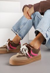 Brązowe Sneakersy Tenisówki na Tłoczonej Platformie Ozdobione Perłami Ashinne. Brązowe trampki Renee, z aplikacjami, eleganckie, bez zapięcia. Za 109.99 zł.