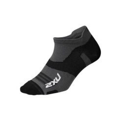 Niewidzialne skarpety 2XU Vectr Ultralight. Szare skarpetki 2XU, bez wzorów, z lycry. Za 151.50 zł.