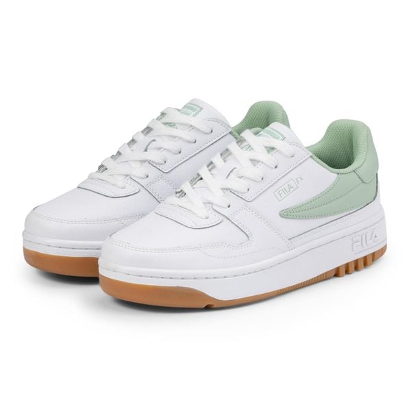 Buty damskie FILA Fxventuno L. Białe buty sportowe lifestyle Fila, bez wzorów, z materiału, bez zapięcia, trekkingowe. Za 379.99 zł.