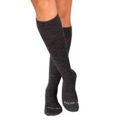 Skarpety uciskowe 3/4 z wełny merynosów w kolorze antracytowym. Czarne skarpetki OEM, bez wzorów, z wełny. W wyprzedaży za 92.51 zł.