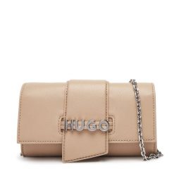 Torebka HUGO. Brązowe kopertówki Hugo, bez wzorów, wizytowe, bez dodatków. Za 369.99 zł.