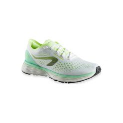 Buty Do Biegania Damskie Kiprun Ks Light Biało-Zielone. Białe buty do biegania KALENJI, bez wzorów, z gumy, bez zapięcia, do biegania. Za 279.99 zł.