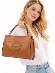 Florence Bags Skórzana torebka "Hoppo" w kolorze jasnobrązowym - 32 x 26 x 11 cm rozmiar: onesize. Brązowe torebki klasyczne Florence Bags, bez wzorów, z materiału, bez dodatków. Za 382.99 zł.