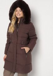 Brązowa Pikowana Kurtka z Kapturem z Futrem i Paskiem w Talii Acendria. Brązowe kurtki Born2be, plus size, bez wzorów, z dzianiny, klasyczne, z kapturem. Za 199.99 zł.