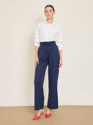 BGN Spodnie w kolorze granatowym rozmiar: 36. Niebieskie spodnie materiałowe BGN, bez wzorów, z materiału. Za 121.99 zł.