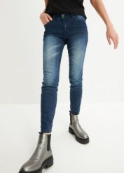 Dżinsy Super SKINNY, krótsze nogawki. Niebieskie jeansy bonprix, bez wzorów, z jeansu, krótkie. Za 87.99 zł.