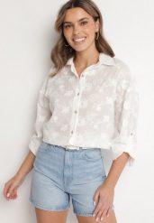 Biała Koszula Oversize z Bawełny Zdobiona Kwiatowym Haftem Reinoviel. Białe koszule Born2be, m, z aplikacjami, z bawełny, eleganckie, bez kołnierzyka, bez ramiączek. Za 129.99 zł.