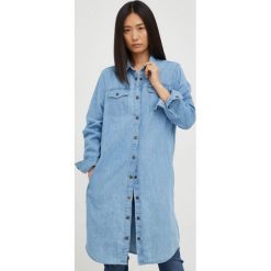 Lee sukienka jeansowa mini prosta. Niebieskie sukienki Lee, na co dzień, s, bez wzorów, z denimu, klasyczne, bez kołnierzyka, bez ramiączek, maxi, proste. W wyprzedaży za 264.99 zł.