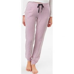 Etam - Spodnie piżamowe Felicia. Piżamy marki Etam. W wyprzedaży za 59.90 zł.