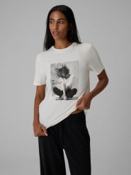 4F T-shirt relaxed z nadrukiem damski - kremowy S. Białe t-shirty 4f, m, bez wzorów, z bawełny, klasyczne, bez kołnierzyka, bez ramiączek. Za 79.99 zł.