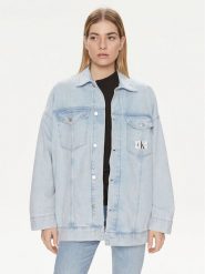 Calvin Klein Jeans Kurtka jeansowa J20J222791 Niebieski Oversize. Niebieskie kurtki Calvin Klein Jeans, m, bez wzorów, z bawełny, bez kaptura. Za 379.99 zł.