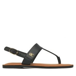 Sandały Tommy Hilfiger. Czarne sandały Tommy Hilfiger, bez wzorów, bez obcasa, na płaskiej podeszwie, bez zapięcia. Za 439.99 zł.