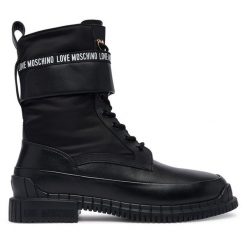 Trzewiki LOVE MOSCHINO. Czarne botki Love Moschino, bez wzorów, bez obcasa, na płaskiej podeszwie, bez zapięcia. Za 1,099.00 zł.