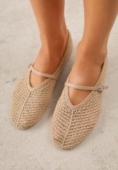 Ciemnobeżowe Plecione Balerinki VICES z Paskiem z Klamerką Renell. Brązowe baleriny Born2be, bez wzorów, eleganckie, bez obcasa, bez zapięcia. Za 109.99 zł.