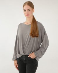 Luźna bluzka z wiskozy. Bluzki Unisono, l, bez wzorów, z elastanu, bez kołnierzyka, bez ramiączek. Za 149.00 zł.