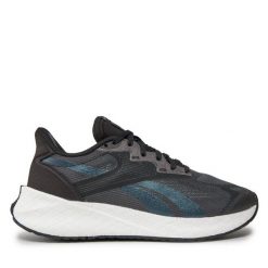 Buty na siłownię Reebok. Czarne buty treningowe Reebok, bez wzorów, bez zapięcia, na fitness i siłownię. Za 549.99 zł.