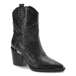 Czarne Botki Alma En Pena Modne Skórzane Buty Na Obcasie. Czarne botki Alma En Pena, z aplikacjami, ze skóry ekologicznej, bez obcasa, na obcasie, bez zapięcia. Za 549.00 zł.