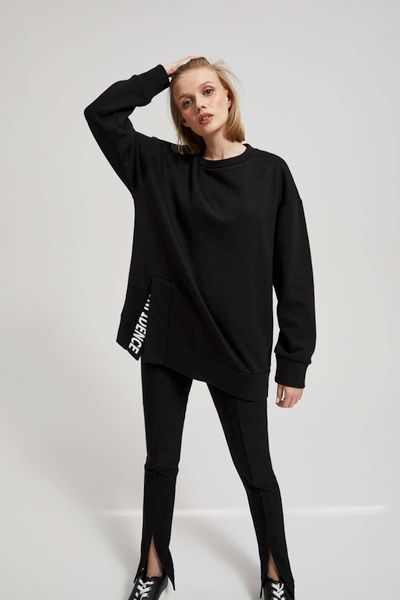 Bluza oversize z napisem. Bluzy MOODO, s, bez wzorów, z bawełny, bez kaptura. W wyprzedaży za 37.99 zł.