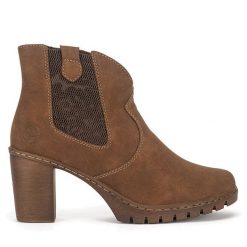Botki Rieker. Brązowe botki Rieker, bez wzorów, bez obcasa, na słupku, bez zapięcia. Za 271.00 zł.