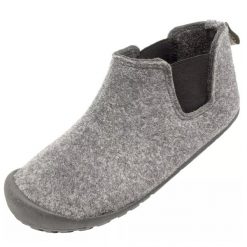 Kapcie GUMBIES BRUMBY BOOT UNISEX. Szare kapcie Gumbies, bez wzorów. Za 149.99 zł.