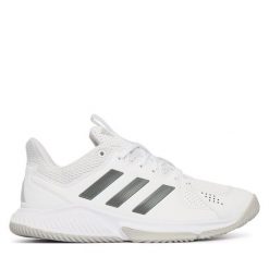 Buty halowe adidas. Białe buty treningowe adidas, bez wzorów, bez zapięcia. Za 339.99 zł.