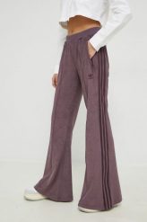 Adidas Originals spodnie damskie kolor fioletowy dzwony high waist. Fioletowe spodnie materiałowe adidas Originals, bez wzorów, z materiału, z podwyższonym stanem. Za 279.99 zł.