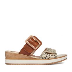 Klapki Remonte. Brązowe klapki Remonte, bez wzorów, bez obcasa, bez zapięcia. Za 349.99 zł.