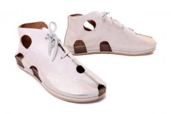 MACIEJKA 03426-25/00-6 jasny beż, sandały damskie. Brązowe sandały Maciejka, bez wzorów, bez obcasa, bez zapięcia. Za 334.90 zł.