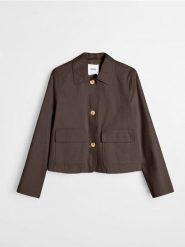 Bawełniana kurtka z kołnierzykiem i twillowym wykończeniem - brązowy. Brązowe kurtki Sinsay, l, bez wzorów, z bawełny, bez kaptura. Za 69.99 zł.