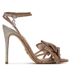 Sandały Steve Madden. Czerwone sandały Steve Madden, bez wzorów, bez obcasa, na szpilce, bez zapięcia. Za 599.99 zł.