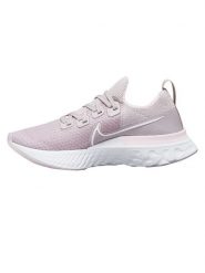 Nike Buty "React Infinity Run" w kolorze jasnoróżowym do biegania rozmiar: 40. Różowe buty do biegania Nike, bez wzorów, z materiału, bez zapięcia, do biegania. Za 386.11 zł.
